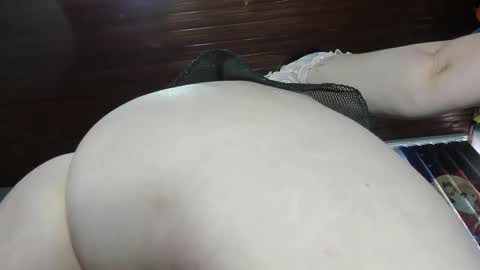 Stellita Muri  online show from November 16, 4:40 pm