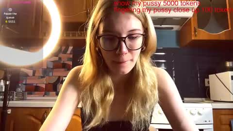 Eileen online show from May 9, 3:19 am