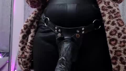 Eileen online show from April 29, 5:30 pm