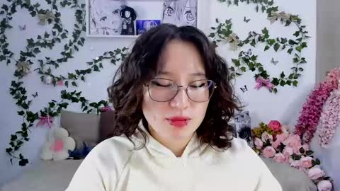 liasama online show from February 16, 11:59 pm