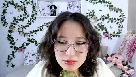 liasama online show from February 5, 2:40 am