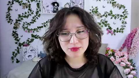 liasama online show from January 19, 1:33 pm