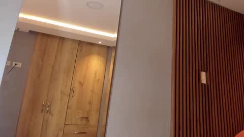 Eilin online show from February 28, 12:31 pm