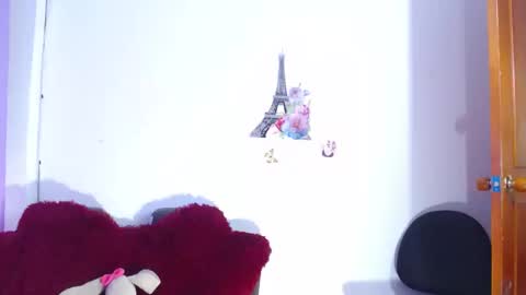 eimyy_rouse online show from December 18, 10:25 pm