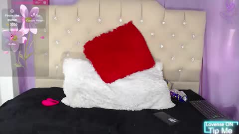 eimyy_rouse online show from October 25, 9:10 pm