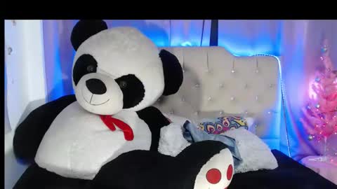 eimyy_rouse online show from December 17, 10:03 pm