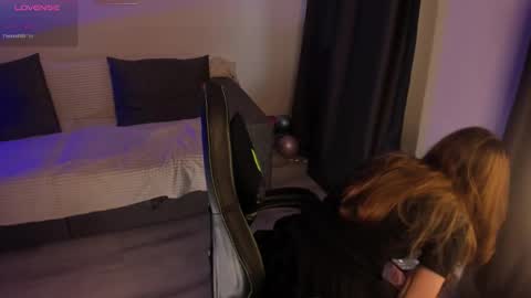 eira_kilian online show from November 20, 11:33 am