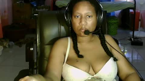 Eirondra Valeen online show from March 31, 1:27 am