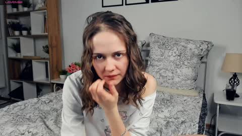 Elis 3 online show from February 1, 8:26 pm