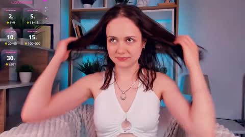 Elis 3 online show from March 7, 8:11 pm