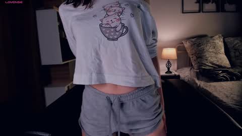 Elis 3 online show from February 2, 8:41 pm