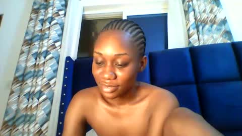 petite online show from January 15, 7:09 pm