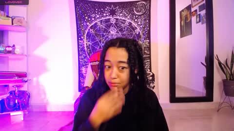 Ela  Help me reach 100 thumbs up online show from January 17, 9:50 am