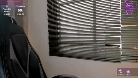 Elaia online show from February 21, 1:11 pm