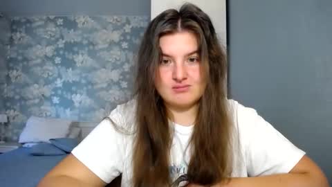 Elanis online show from March 20, 1:49 pm