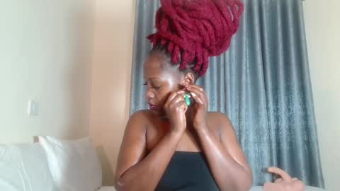 Snapshot of elegant_ebony chatting on January 10, 9:34 am Nika online show from January 10, 9:34 am