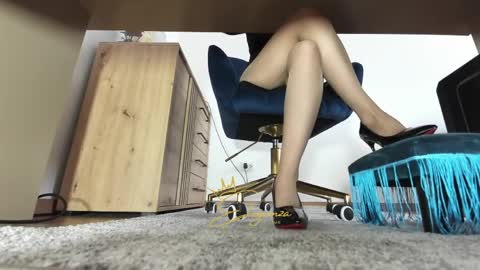 eleganzavogue online show from April 9, 8:53 am