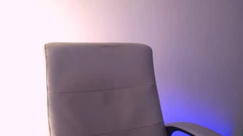 Snapshot of elektra_sky11 chatting on March 2, 1:42 pm Elektra Sky online show from March 2, 1:42 pm