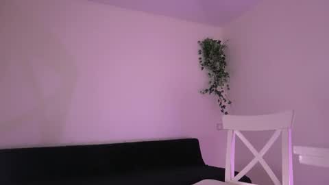 elena_li online show from March 4, 9:32 pm