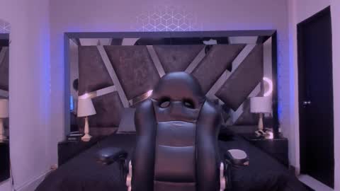 elenacortez online show from December 5, 4:01 am