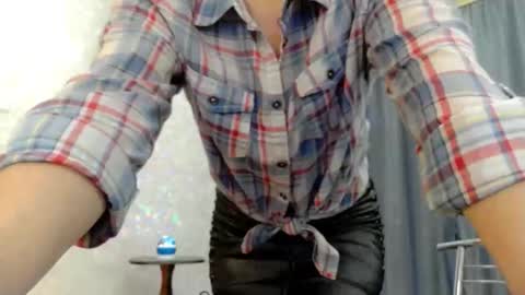 elenaza online show from November 20, 8:26 am