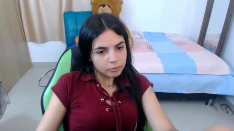 agnes online show from March 8, 5:30 pm