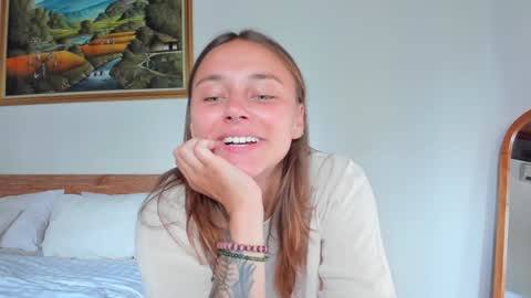 Snapshot of eleonora_linn_ chatting on December 5, 3:59 am Eleonora online show from December 5, 3:59 am