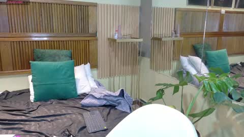 eli666uwu online show from April 26, 1:42 pm