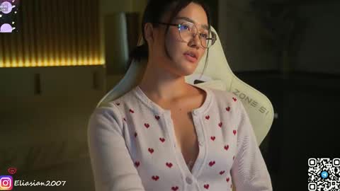 Eli  online show from March 12, 12:08 pm