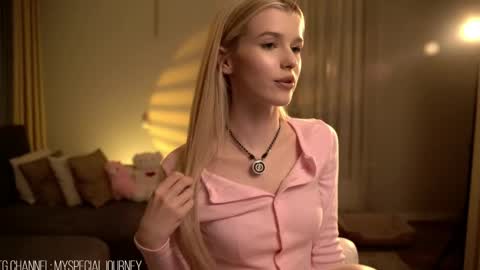 Eli online show from April 20, 9:51 pm