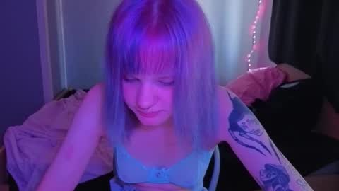 elieiza_xo online show from March 28, 9:20 am