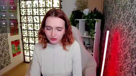 Snapshot of elis_cherry chatting on October 18, 2:14 am Elis  online show from October 18, 2:14 am