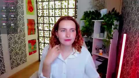 Snapshot of elis_cherry chatting on September 22, 2:43 am Elis  online show from September 22, 2:43 am