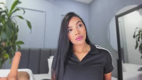 Elisa online show from January 6, 7:50 pm