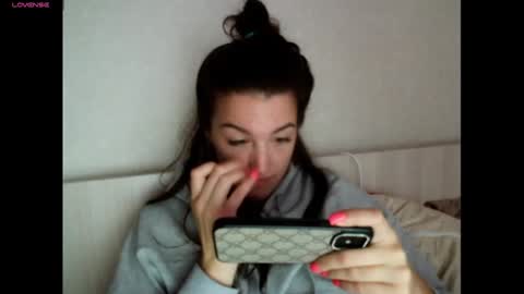 elisa_dove208 online show from September 23, 3:59 am