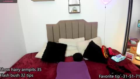 Elizabeth  online show from November 17, 12:06 pm