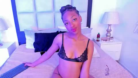 elisabettamonroy online show from December 22, 3:48 pm