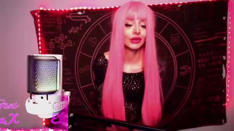 Petite Yumi online show from March 7, 12:15 am