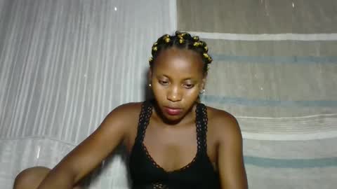 elita12010 online show from March 16, 7:23 am