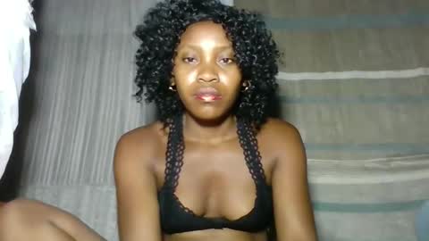 elita12010 online show from April 5, 11:04 pm