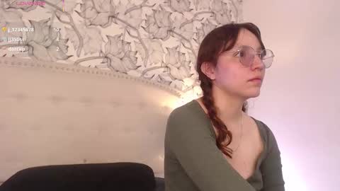 Eliza online show from September 24, 7:57 pm