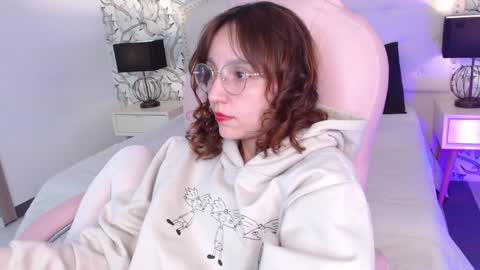 Eliza online show from February 4, 7:33 pm