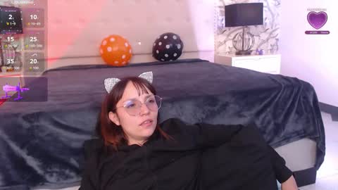 Eliza online show from October 16, 8:22 pm