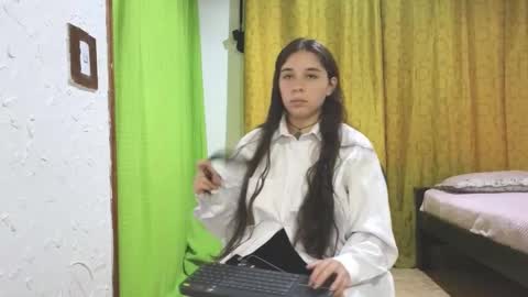 Snapshot of elizabeth_evanz chatting on January 6, 4:04 am elizabeth online show from January 6, 4:04 am