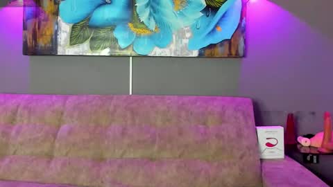 Elizabeth Lamer online show from November 13, 6:45 am