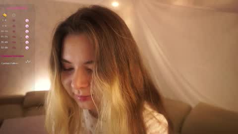 Elizabeth online show from October 19, 4:42 pm