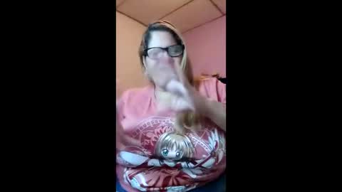 Elizabeth online show from February 25, 1:31 pm