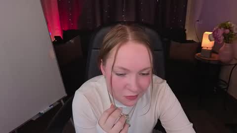 Lizzy online show from November 19, 1:11 pm