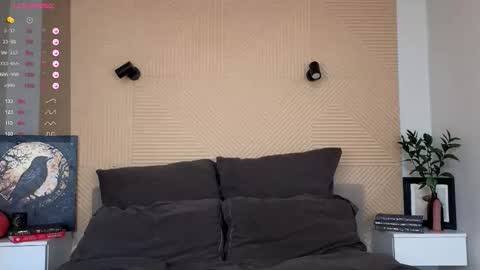 Lisa  online show from November 2, 12:30 pm