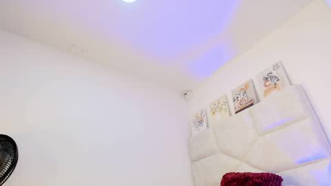 Eliza online show from April 7, 12:40 pm